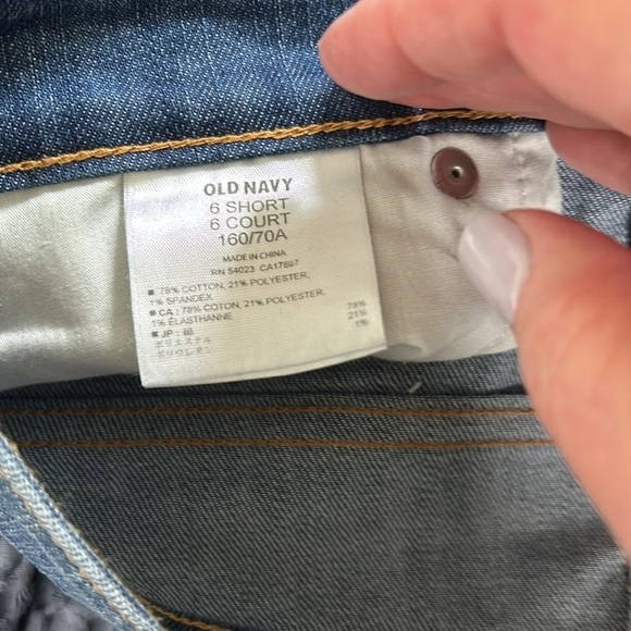 Old Navy The Diva Jean Skinny Short NWT Medium Wash Size 6 - Picture 9 of 10